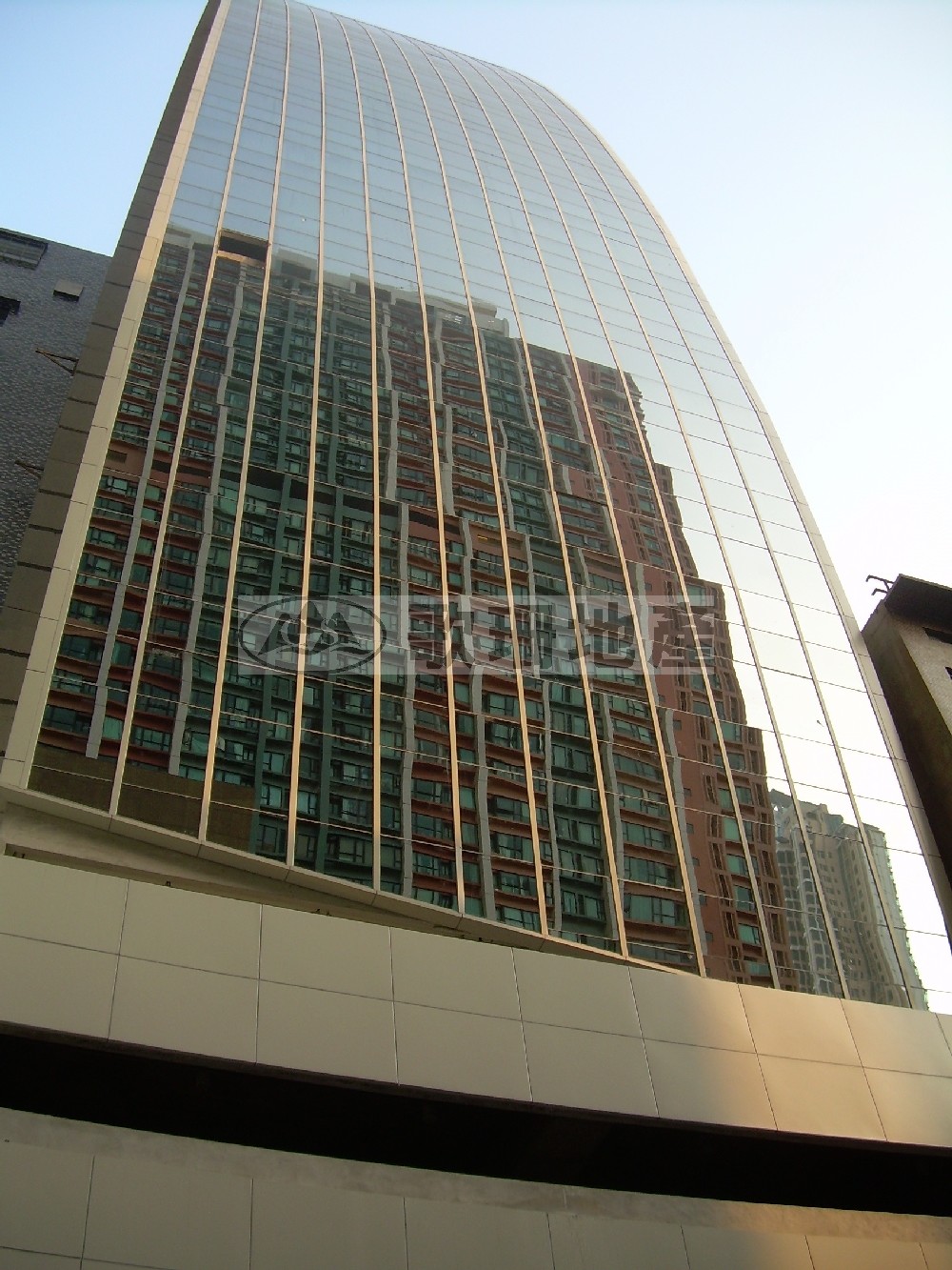 第一亞洲中心 - 歌珊地產有限公司 - 葵荃區工商舖專家