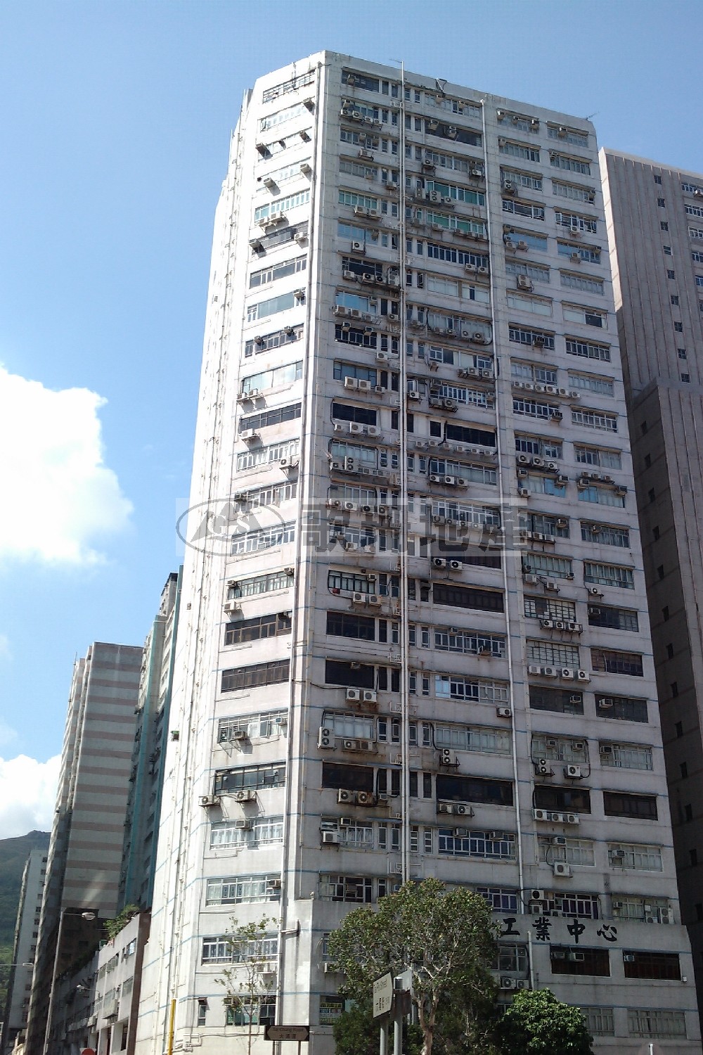 華俊工業中心 - 歌珊地產有限公司 - 葵荃區工商舖專家